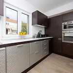 Amazing With Breathtaking View & Heated Pool Vila *