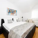 Vila Amazing With Breathtaking View & Heated Pool