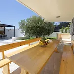Amazing With Breathtaking View & Heated Pool *