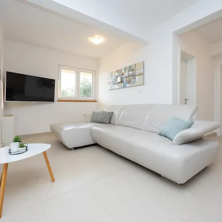 Amazing With Breathtaking View & Heated Pool Villa
