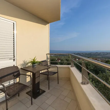 Amazing With Breathtaking View & Heated Pool *