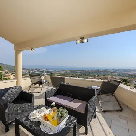 Villa Amazing With Breathtaking View & Heated Pool