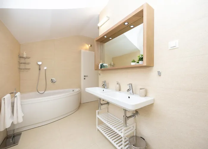 Amazing With Breathtaking View & Heated Pool Villa *