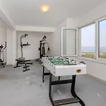 Amazing With Breathtaking View & Heated Pool Villa *