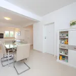 Villa Amazing With Breathtaking View & Heated Pool Kučine