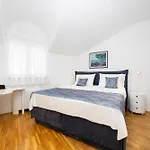Amazing With Breathtaking View & Heated Pool Kučine