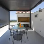 Amazing With Breathtaking View & Heated Pool Villa *