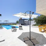 Amazing With Breathtaking View & Heated Pool * Kučine