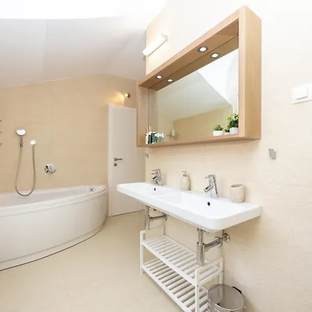 Amazing With Breathtaking View & Heated Pool Villa *