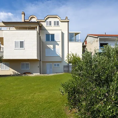 Amazing With Breathtaking View & Heated Pool * Kucine