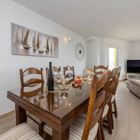Amazing With Breathtaking View & Heated Pool Villa