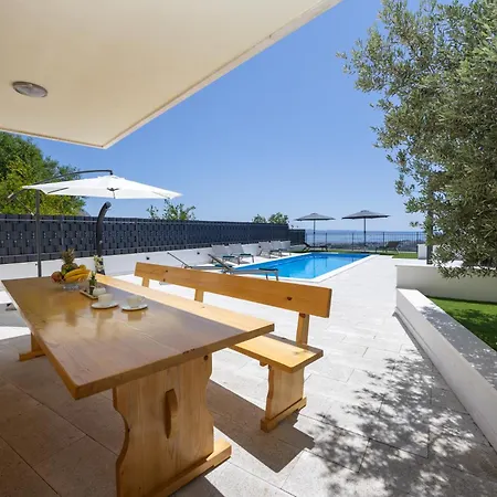 فيلة Amazing With Breathtaking View & Heated Pool