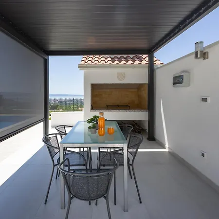 Amazing With Breathtaking View & Heated Pool فيلة *