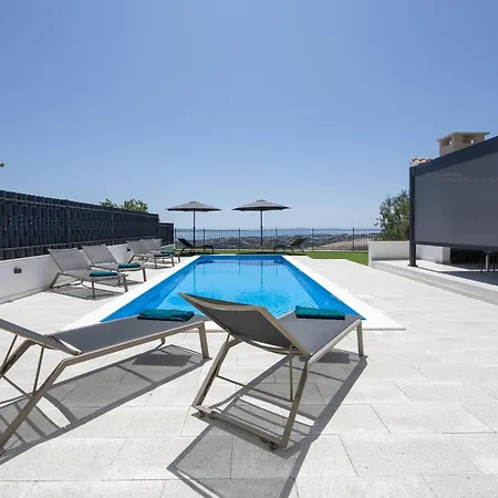 Amazing With Breathtaking View & Heated Pool فيلة *